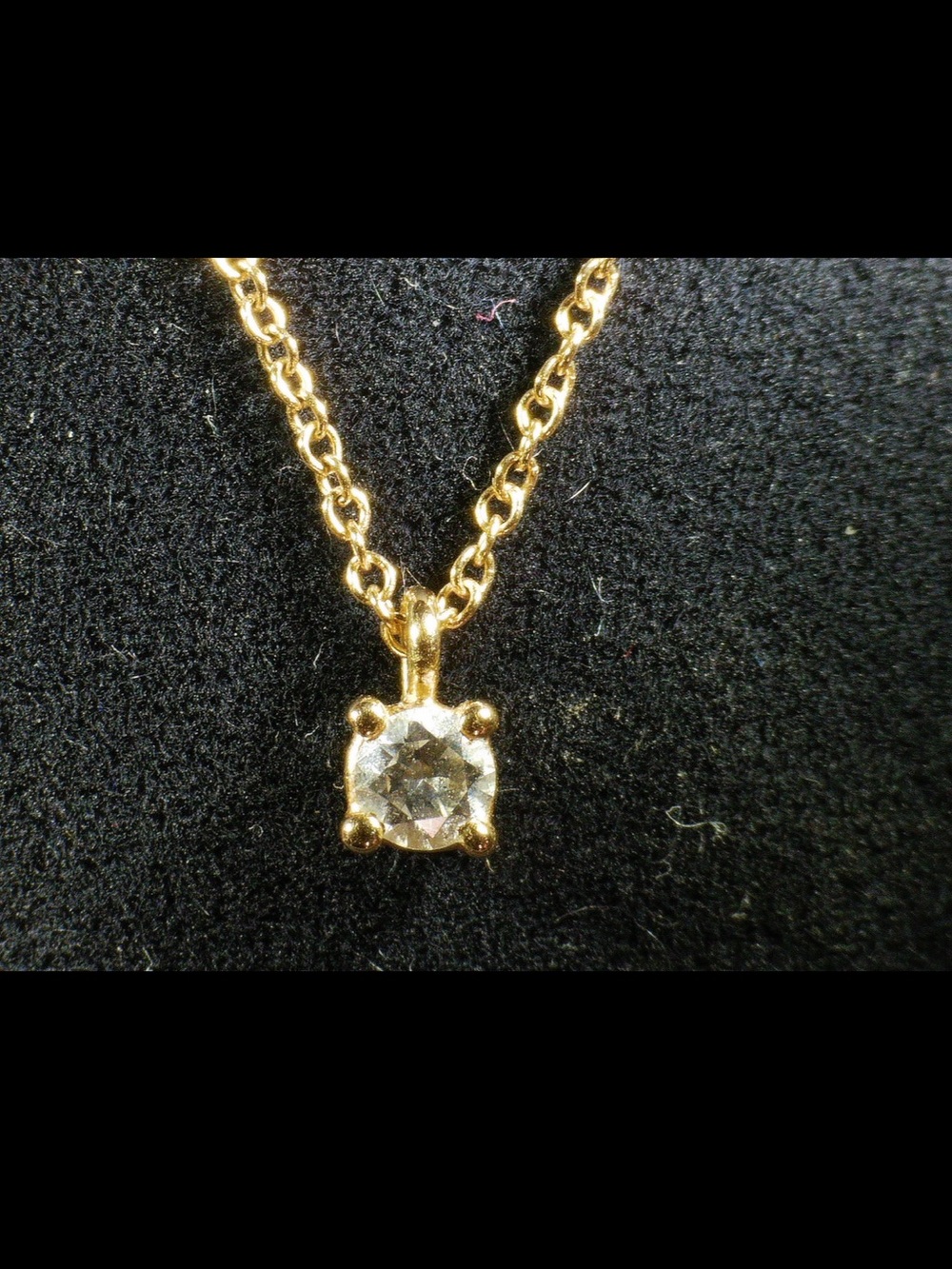 Tiffany & Co. Diamond Solitaire Pendant Necklace in 18K Yellow Gold (Au750)
